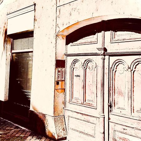 Jokai Apartman Komarno Luaran gambar